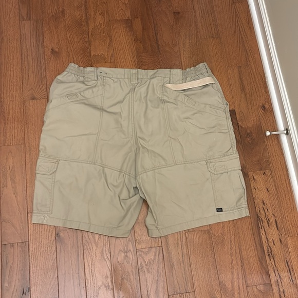 5.11 tactical/cargo shorts - Picture 2 of 3